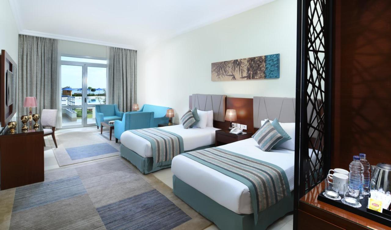Tolip El Forsan Hotel Ismailia Exterior photo A room at the hotel