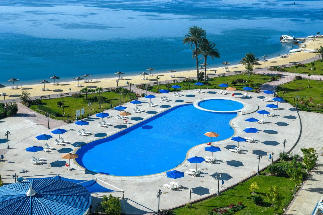 Tolip El Forsan Hotel Ismailia Exterior photo The pool at the Grand Hotel