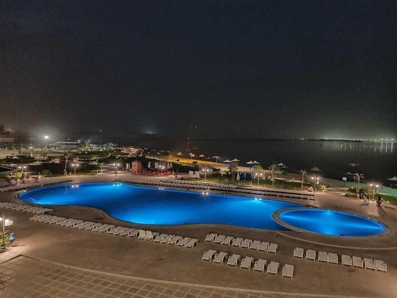 Tolip El Forsan Hotel Ismailia Exterior photo The Dead Sea at night